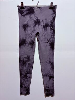 Women’s Rushed Seam Grey Leggings- Booty Scrunch Size Large
